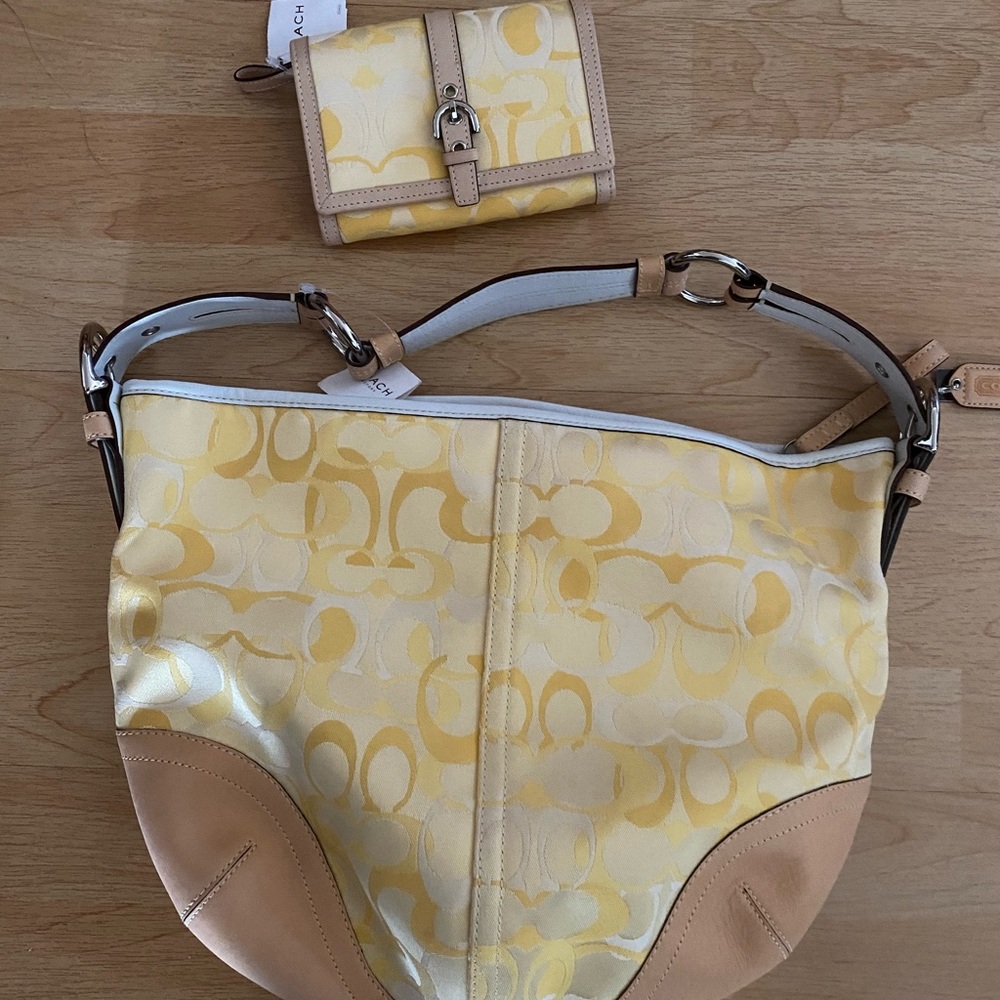 Coach optic shoulder bag and wallet set